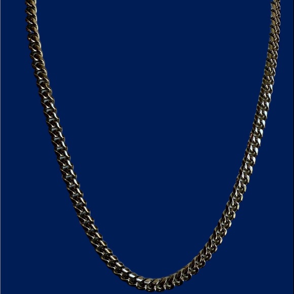 Men’s Stainless Steel Chain - Picture 3 of 8